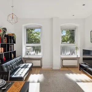 Bright 3-room Near Prenzlauer Berg Berlijn